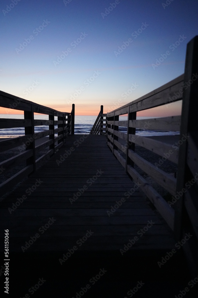 Obraz premium pier at sunset