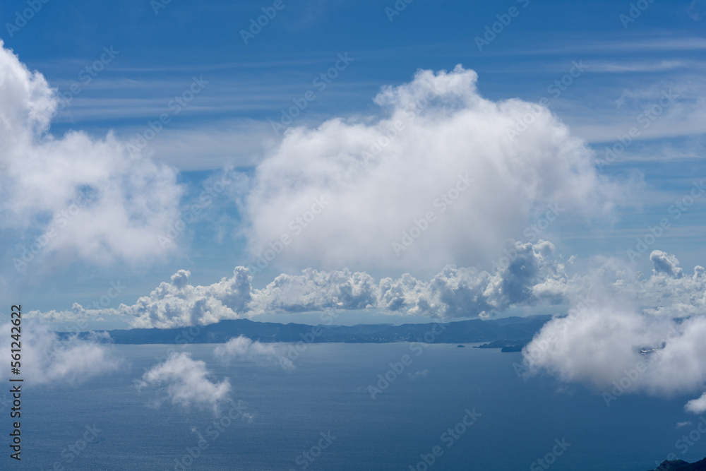 空と湖