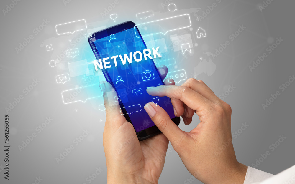 Obraz premium Hand using smartphone with social media concept