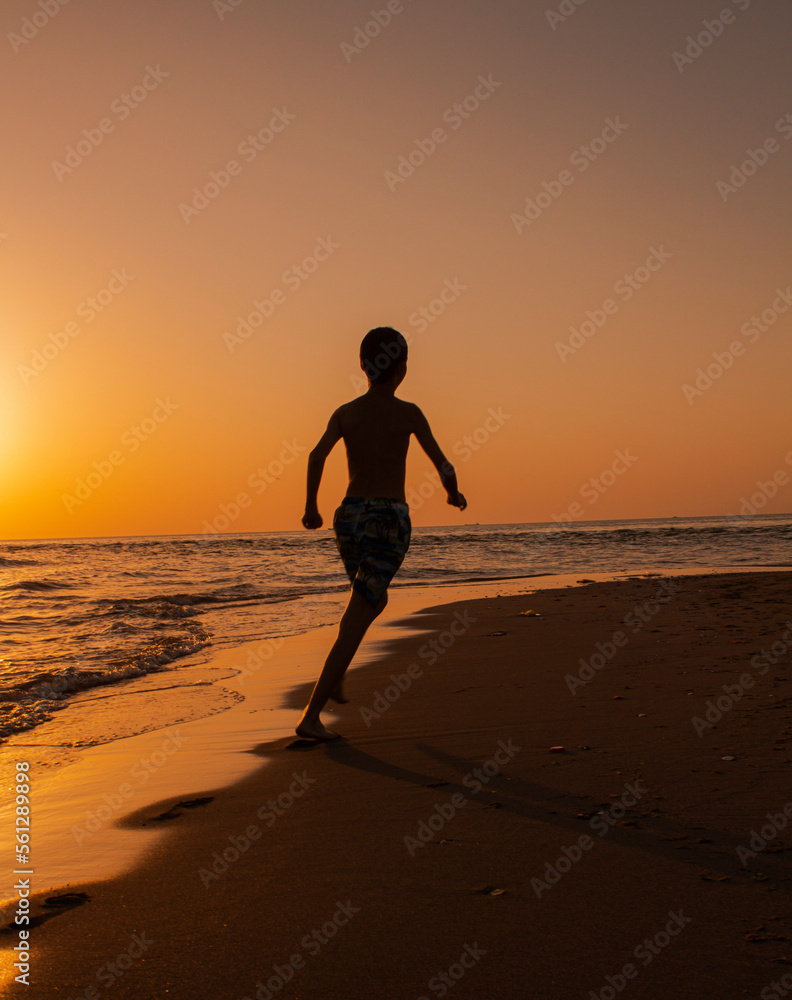 sunset, beach, sea, silhouette, woman, sun, ocean, water, sky, running, sunrise, people, nature, run, sport, summer, fitness, runner, coast, sand, dusk, waves, outdoors, person, evening