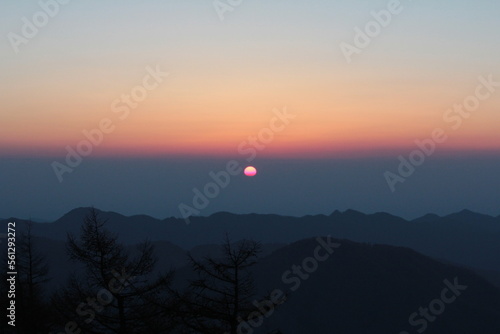 山頂から見る日の出