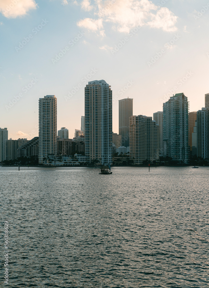 Fototapeta premium city skyline at dusk panorama Brickell key 