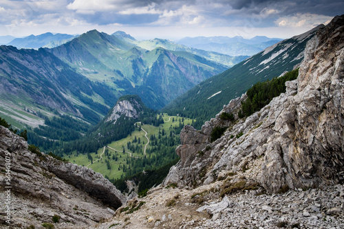 Landschaftspanorama im Karwendelgebirge photo