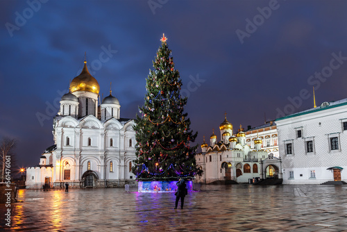 The main Christmas tree of the country in the evening, Kremlin, Cathedral Square, Moscow, Russia