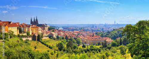 Foto Summer cityscape, panorama, banner - view of the Hradcany historical district of