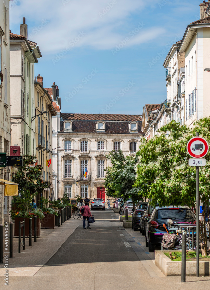 Rue Notre-Dame à Bourg-en-Bresse, Ain, France