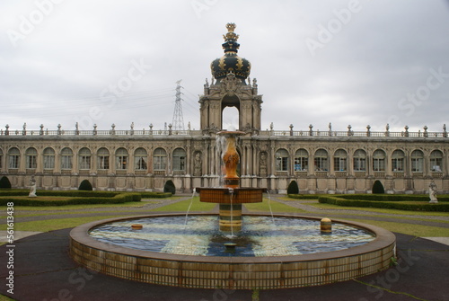 The Arita Porcelain Park is a small theme park located in Arita town, Saga Prefecture, Japan. Reproduction of the “Zwinger,” a famous baroque palace in the German city of Dresden.