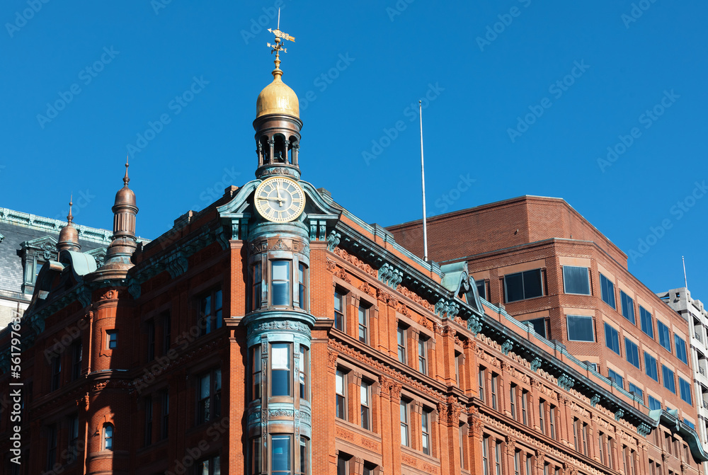 Obraz premium Historic SunTrust building with the clock tower in Washington DC