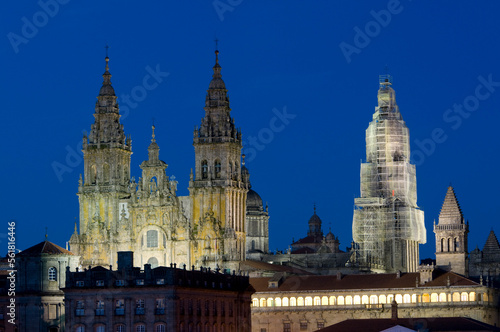 Night scene, Skyline of Santiage de Compostela with lit cathedral, © Wildwatertv