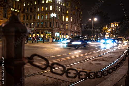 фотографія streetlife vienna, vienna at night