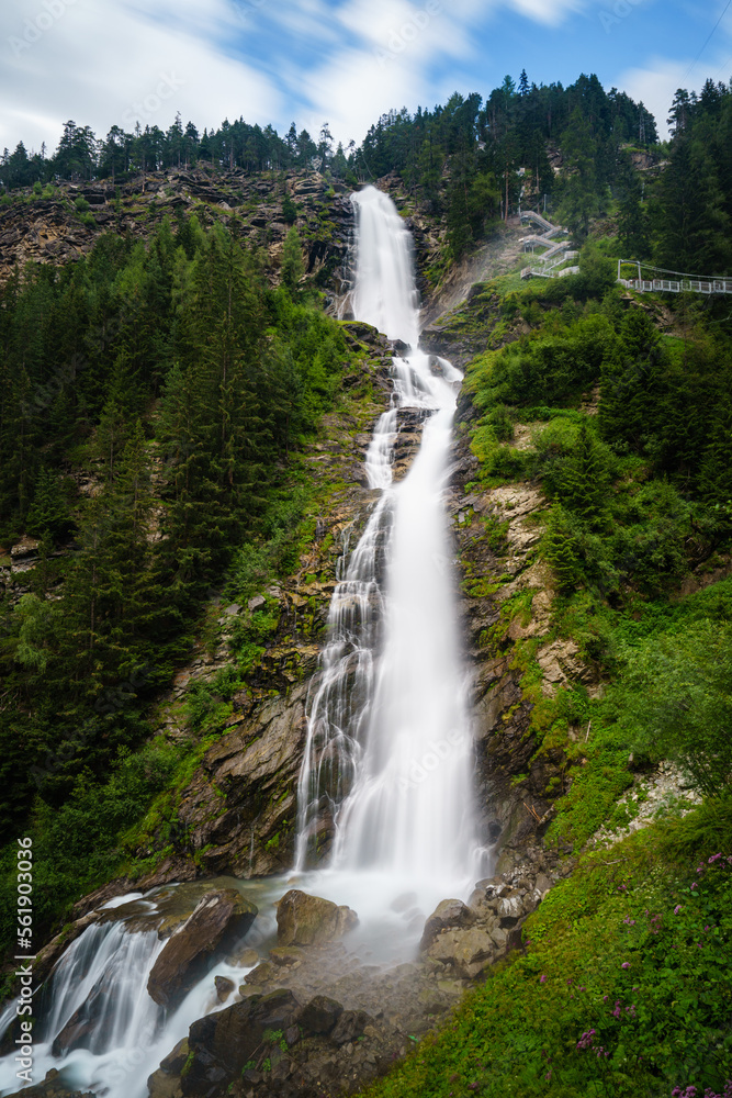 Obraz premium Waterfall Stuibenfall in Ötztal in Tyrol, Austria