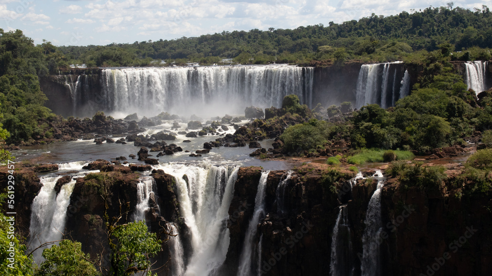 Fototapeta premium waterfall in yosemite