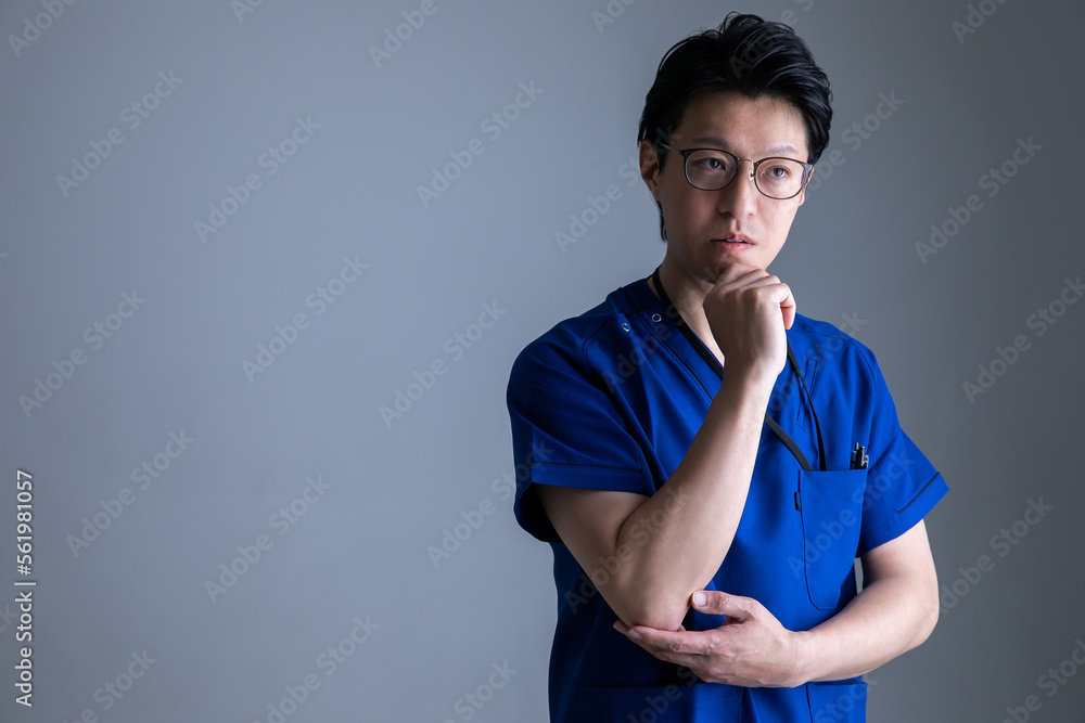 考える医師 Doctor 考える医師 Doctor