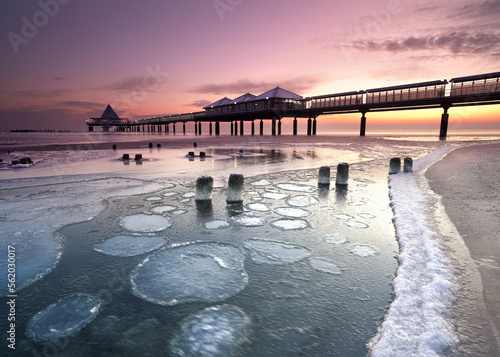 Fototapeta Naklejka Na Ścianę i Meble -  winterliches Heringsdorf