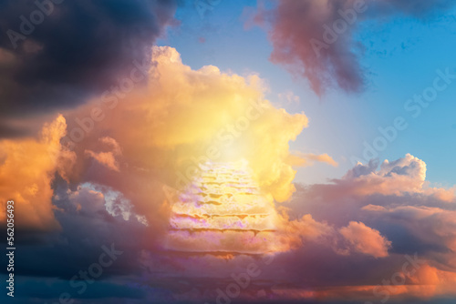 Canvas-taulu Stairway Leading Up To Heavenly Sky Toward The Light