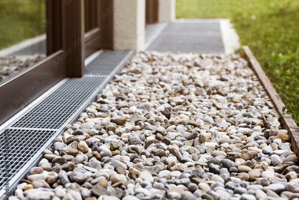 Stainless top steel pebbles