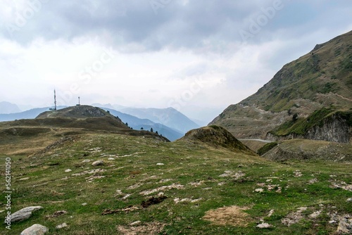 Vistas de altas cumbres en el Parque Natural del Alto Pirineo Catalán photo