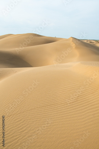 Sand dunes in the Kyzylkum desert Kazakhstan © ROMAN_P