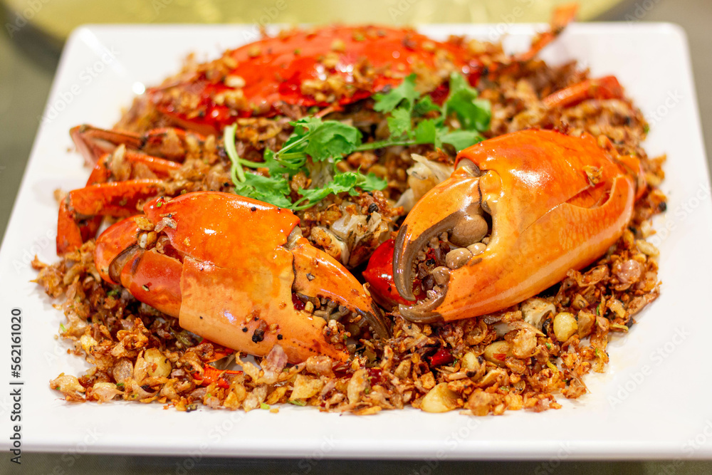 Stirfried crab with garlic and black pepper, Serrated Mud Crab, black