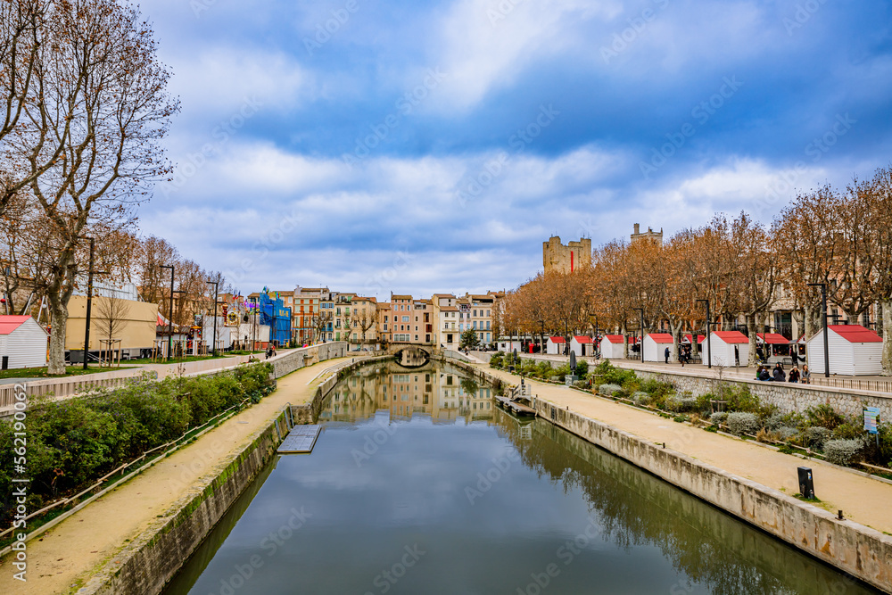 Le Canal de la Robine et le Pont des Marchands de Narbonne