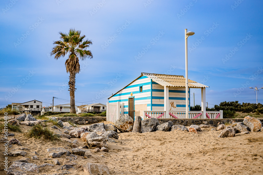 Poste de Secours sur la Plage des chalets de Gruissan Poste de Secours sur la Plage des chalets de Gruissan