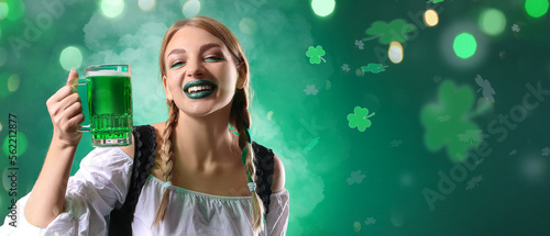 Beautiful Irish waitress wi...