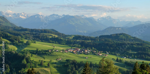 Idyllisches Panorama im Sommer bei Oberstdorf © NATURAL LANDSCAPES