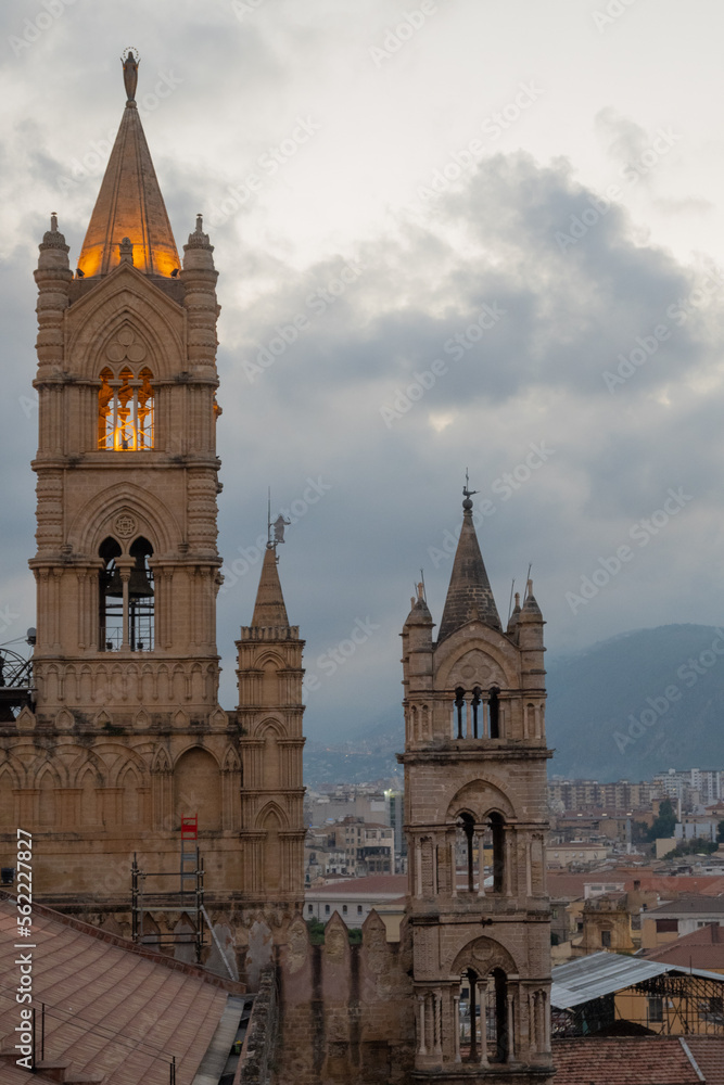 Fototapeta premium Vedute dalla splendida Cattedrale di Palermo
