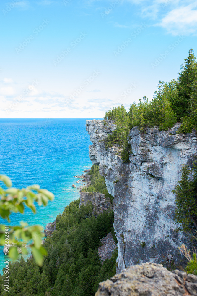 sea and rocks