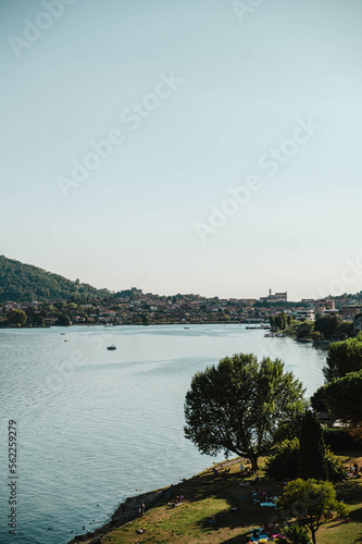 Uferpromenade von Sarnico am Lado 'diseo photo