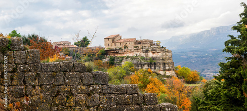 Vista panorámica de casas de piedra del pueblo de Siurana sobre un barranco de roca, Provincia de Tarragona, Cataluña photo