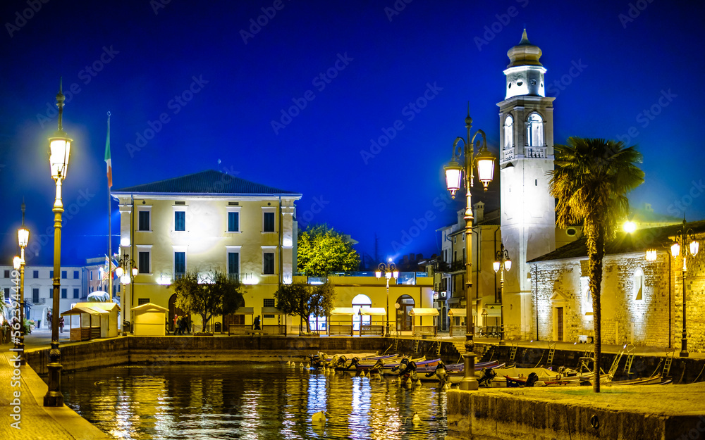 Fototapeta premium old town and port of Lazise in italy
