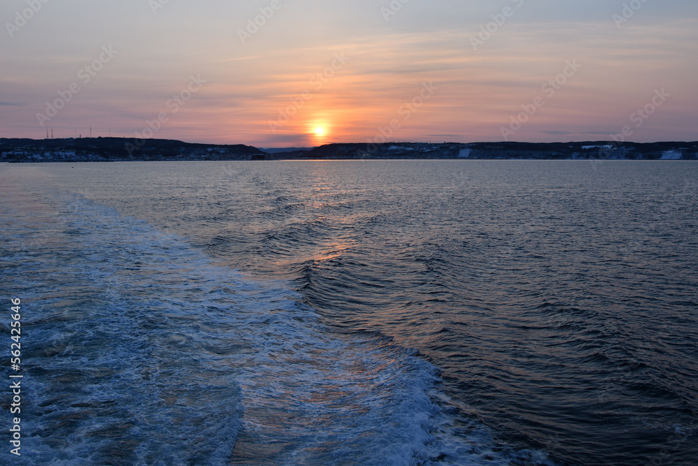 Fototapeta premium Sunset cruising on sea of Okhotsk