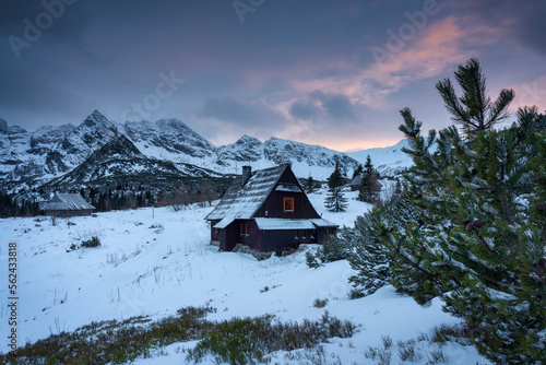 Fototapeta Naklejka Na Ścianę i Meble -  Winter sunset on Hala Gasienicowa in the Tatra Mountains, Poland.
