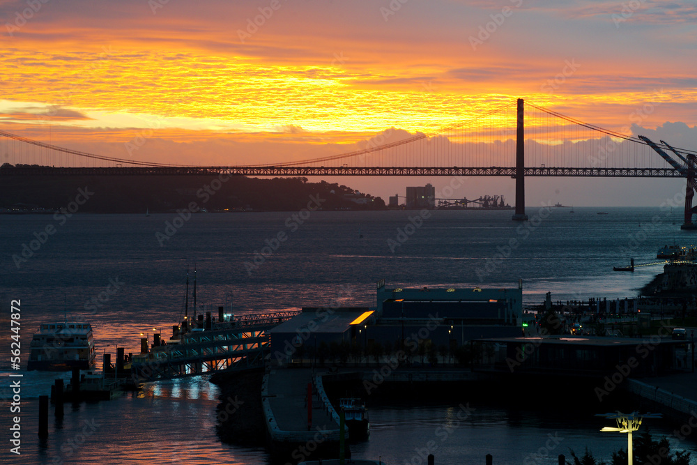 Fototapeta premium Lissabon - Portugal