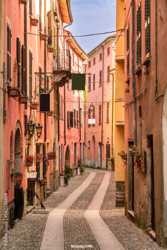 the small town of Garbagna, Piedmont, Italy © Pixelshop