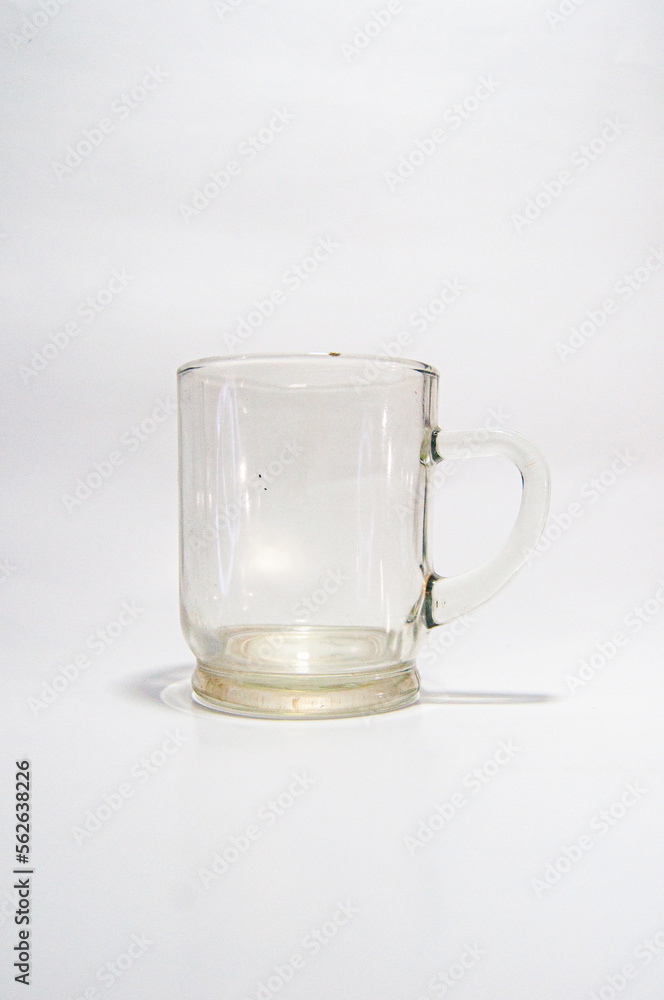 This is a clear glass that is usually used to serve tea, coffee, syrup, and others. This glass is easy to find in traditional markets and supermarkets. This glass is very familiar in Indonesia because This is a clear glass that is usually used to serve tea, coffee, syrup, and others. This glass is easy to find in traditional markets and supermarkets. This glass is very familiar in Indonesia because