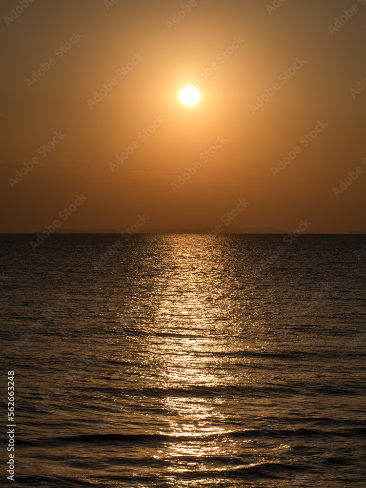 Naklejka premium Sea at sunset