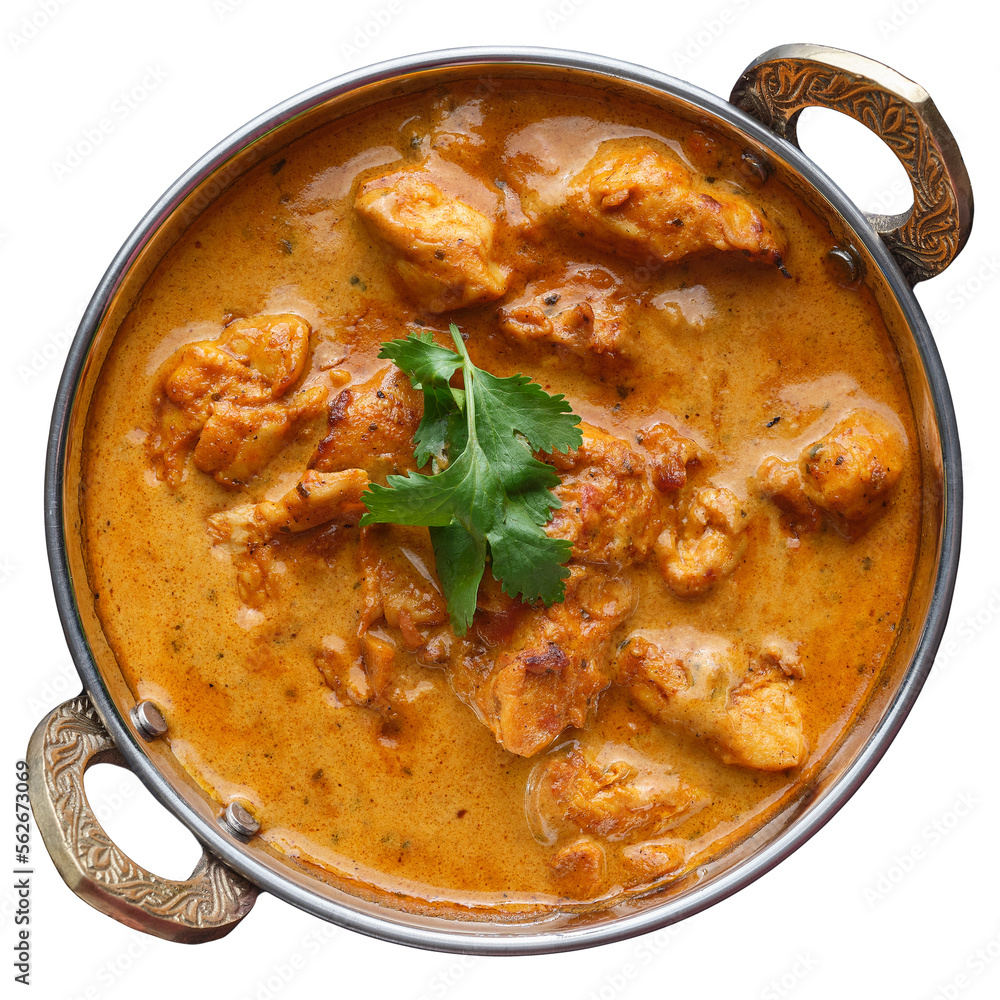 Obraz premium Indian butter chicken curry in balti dish top down view and isolated