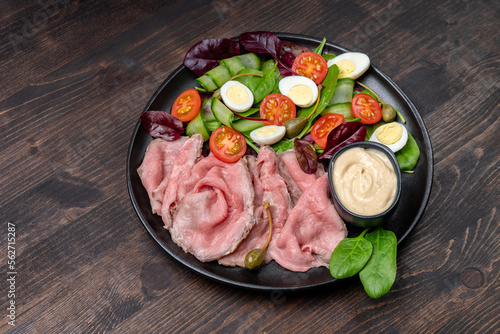  Roast beef with spinach salad and quail eggs healthy lunch keto diet food