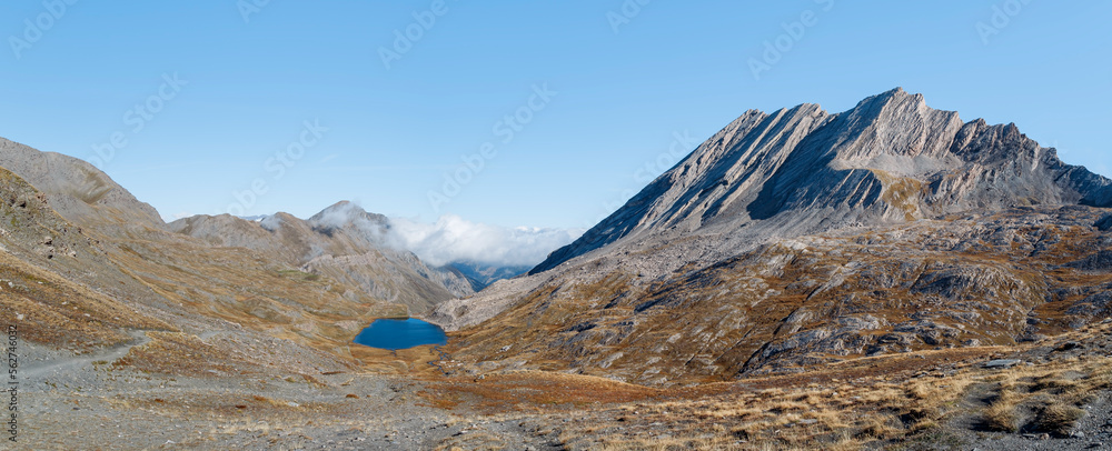 Parc du Queyras, Hautes Alpes, vue sur le lac Foréant depuis le col vieux 