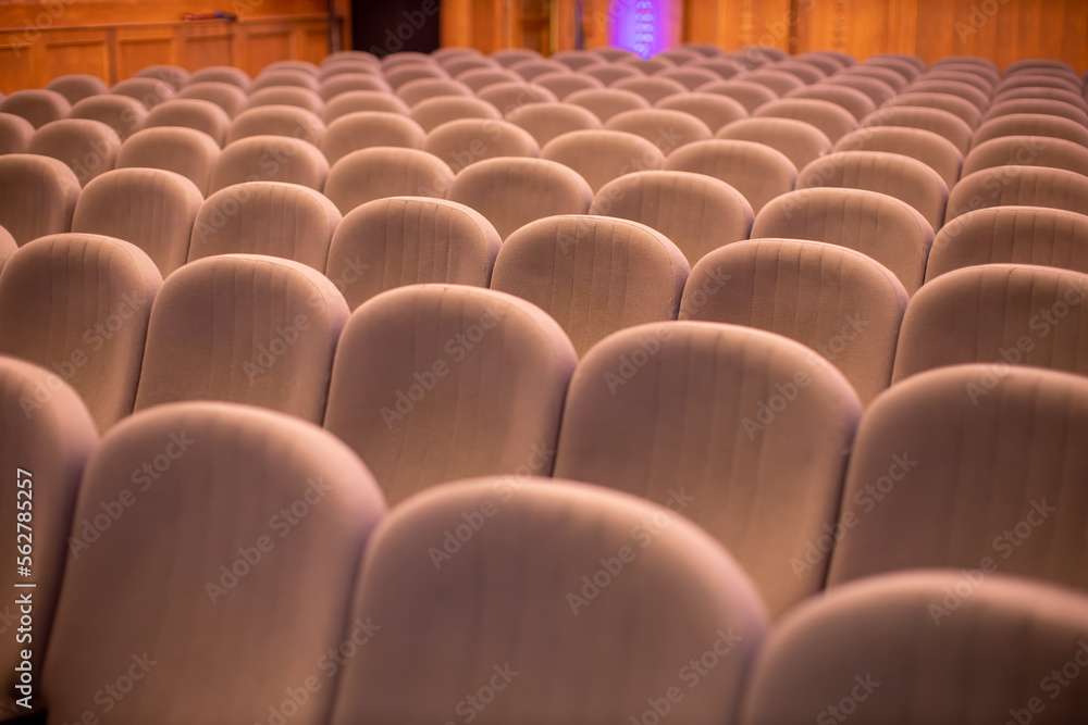 Obraz premium empty theater with brown seats