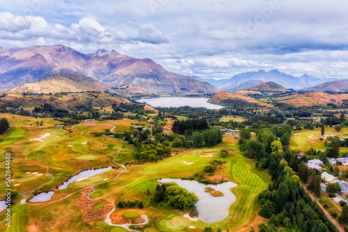 D NZ Arrowtown to lake photo