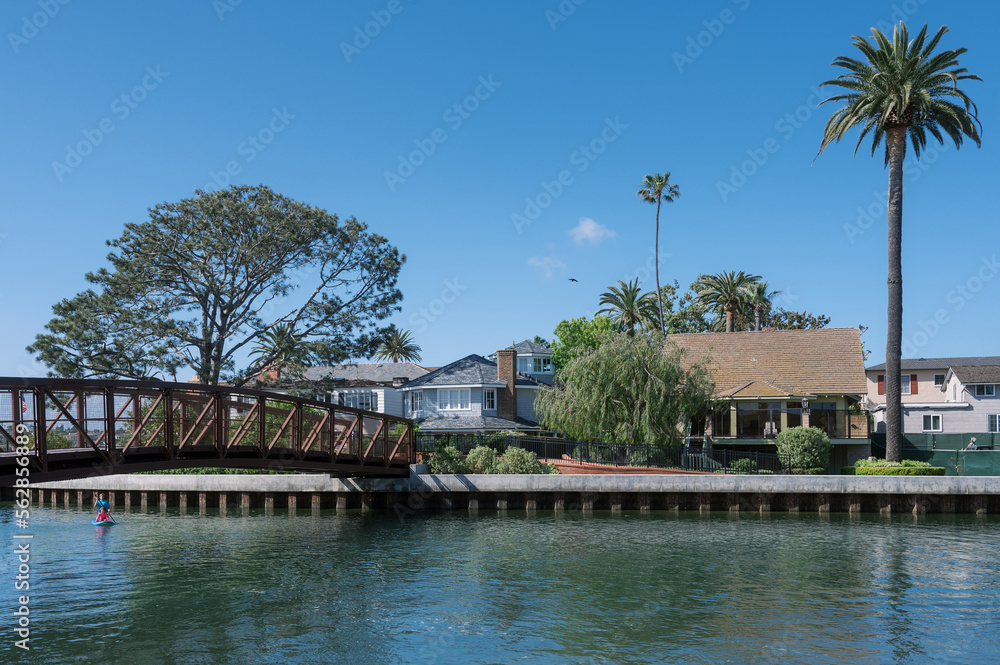 Fototapeta premium balboa island, newport beach, california, beach front home, newport harbor