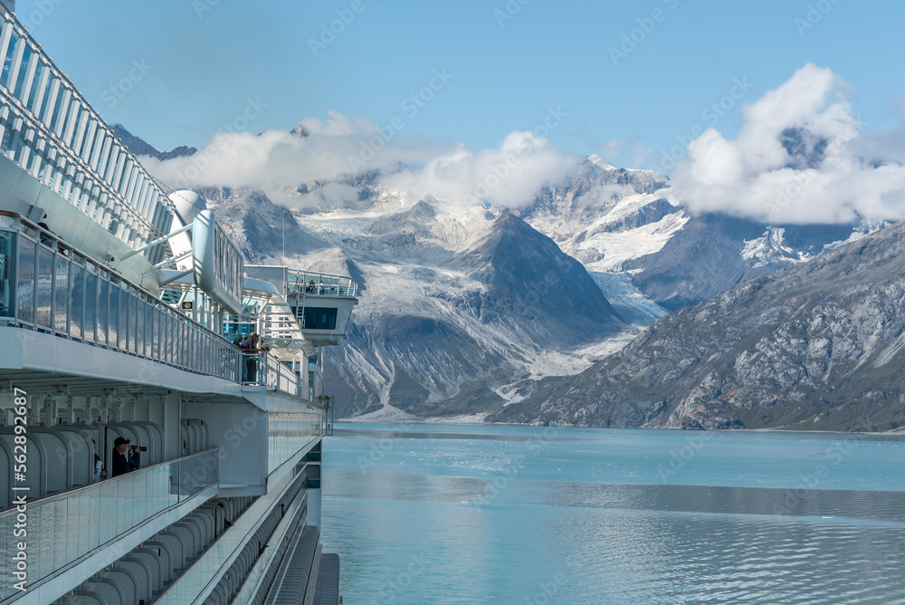Glacier Bay National Park from cruise ship Ruby Princess  - obrazy, fototapety, plakaty 