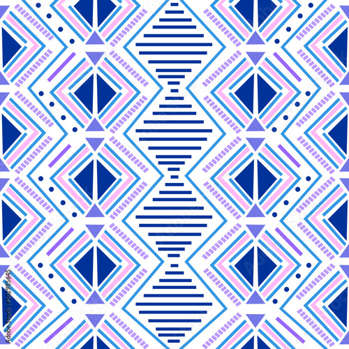 Hand drawing tribal zigzag ...
