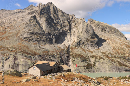 Wanderparadies Bergell; Albignahütte mit Pizzo Frachiccio (2905m), Bernina-Alpen photo