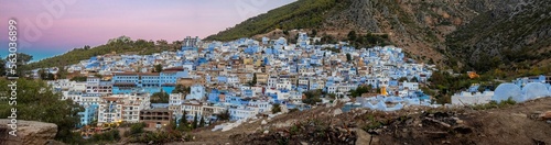 Walking through the streets of Chefchaouen (Morocco) © @CMG_IG