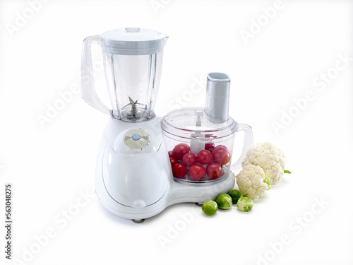 Electrical blender and squeezer with ingredients