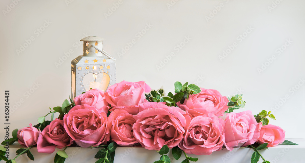 Bouquet of red roses on the table Bouquet of red roses on the table